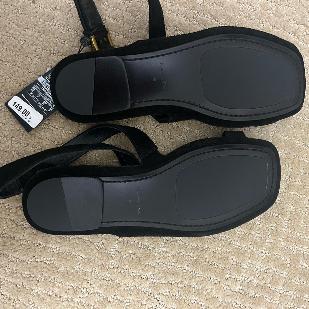 Massimo Dutti Black Sandals with Gold Detail - Picture 2 of 3
